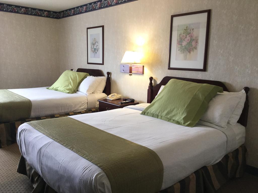 Americas Best Value Inn And Suites Saint Charles Eksteriør billede