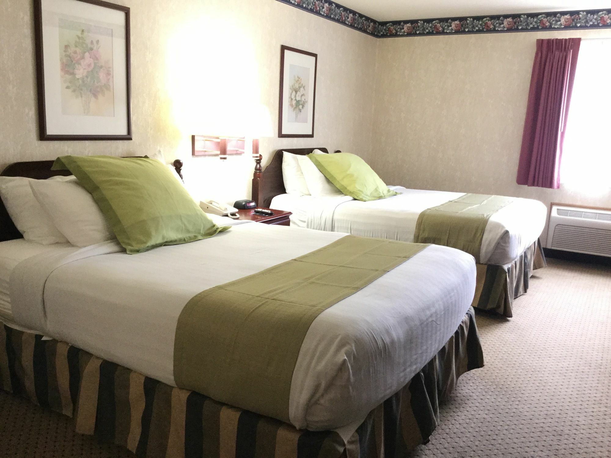 Americas Best Value Inn And Suites Saint Charles Eksteriør billede