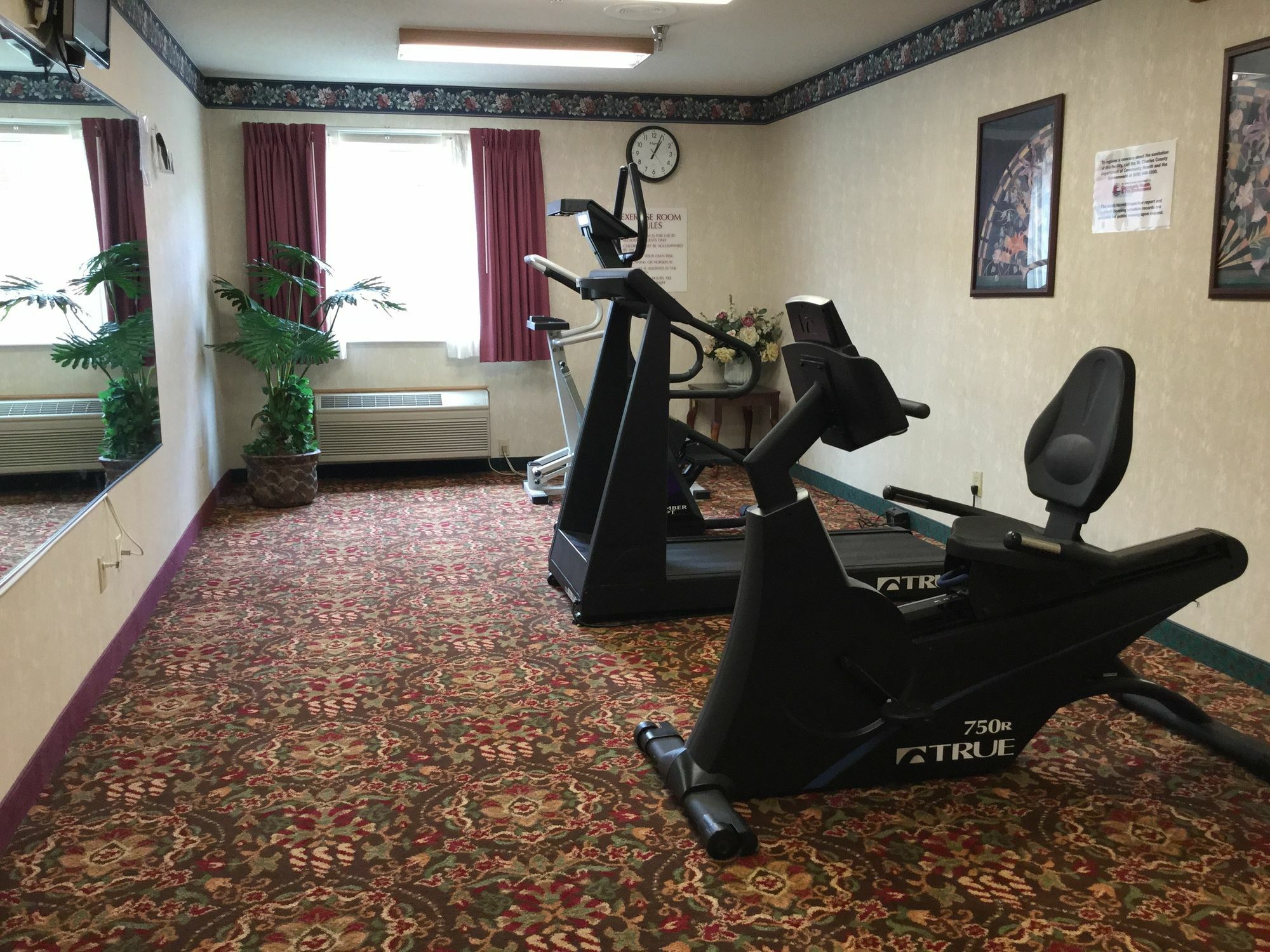 Americas Best Value Inn And Suites Saint Charles Eksteriør billede