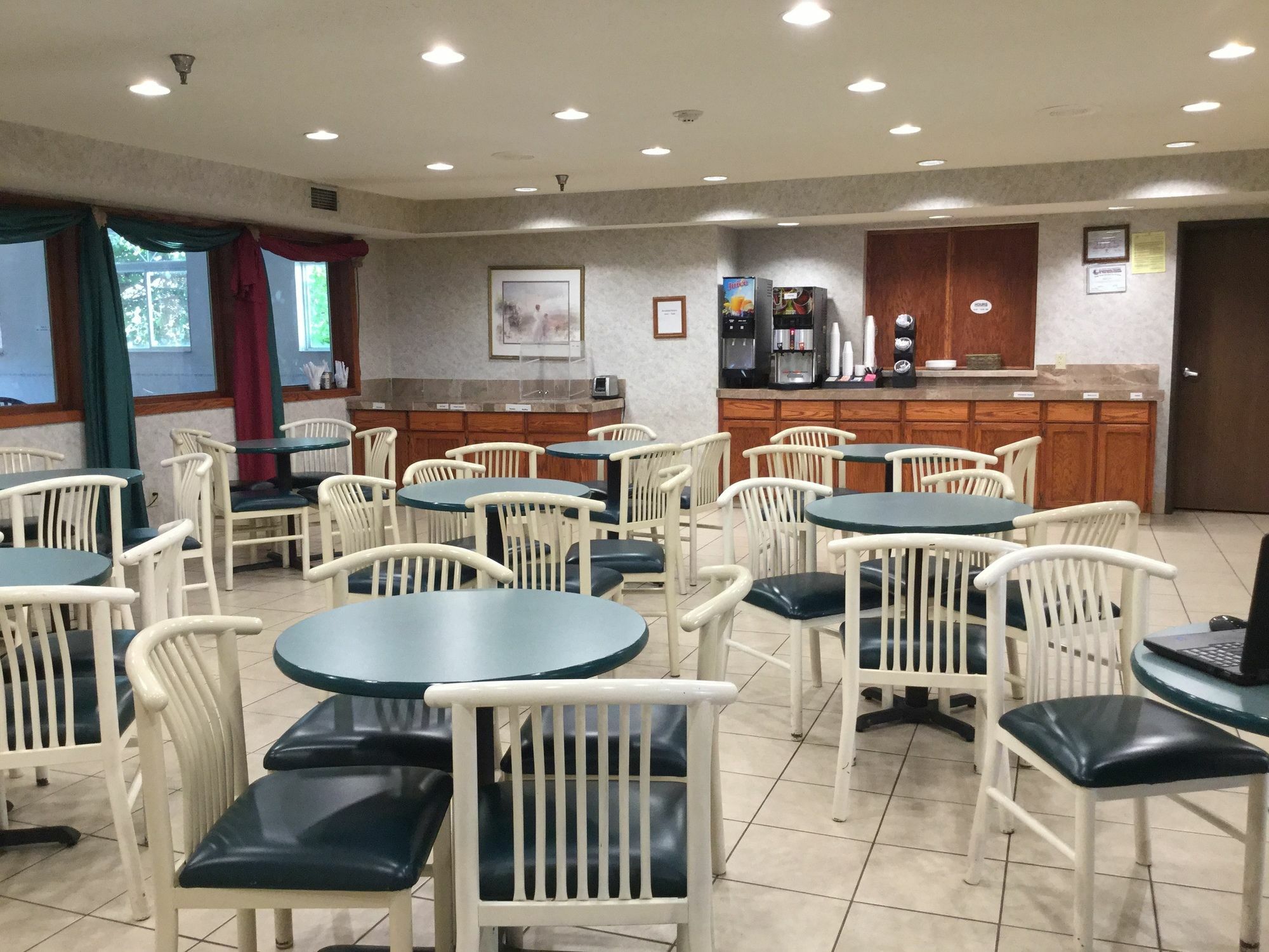 Americas Best Value Inn And Suites Saint Charles Eksteriør billede